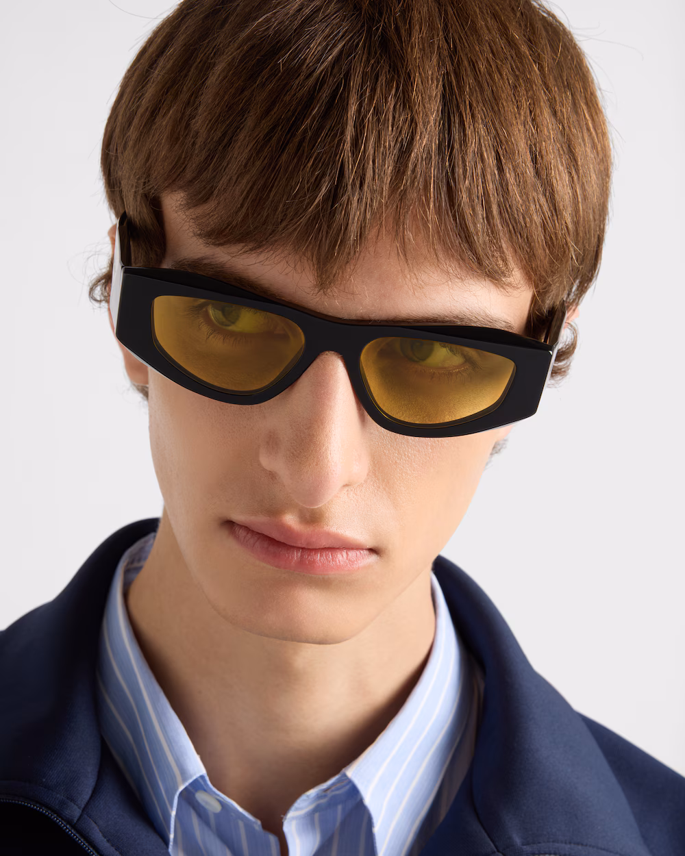 prada symbole güneş gözlüğü