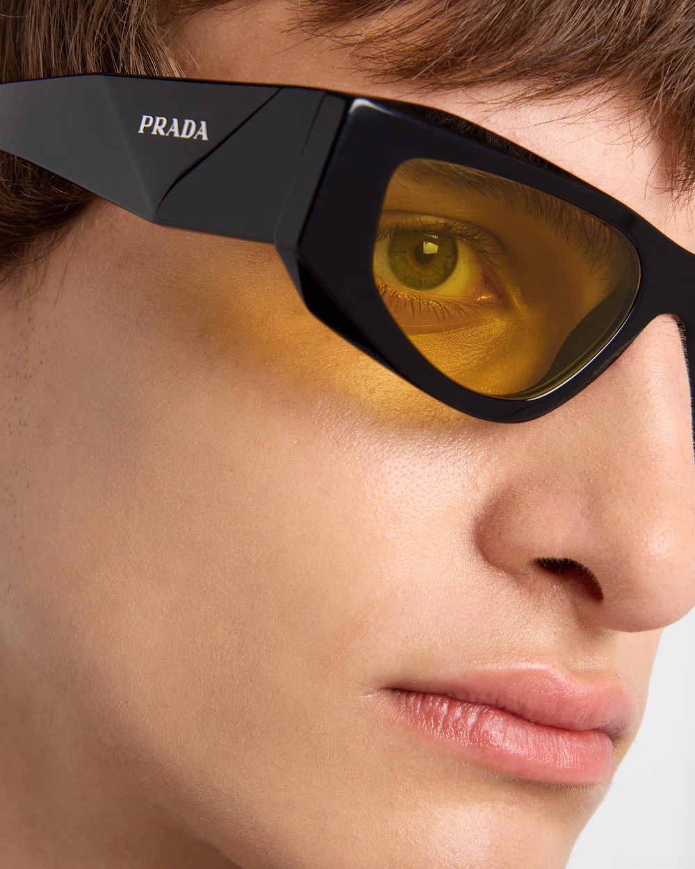 prada symbole güneş gözlüğü